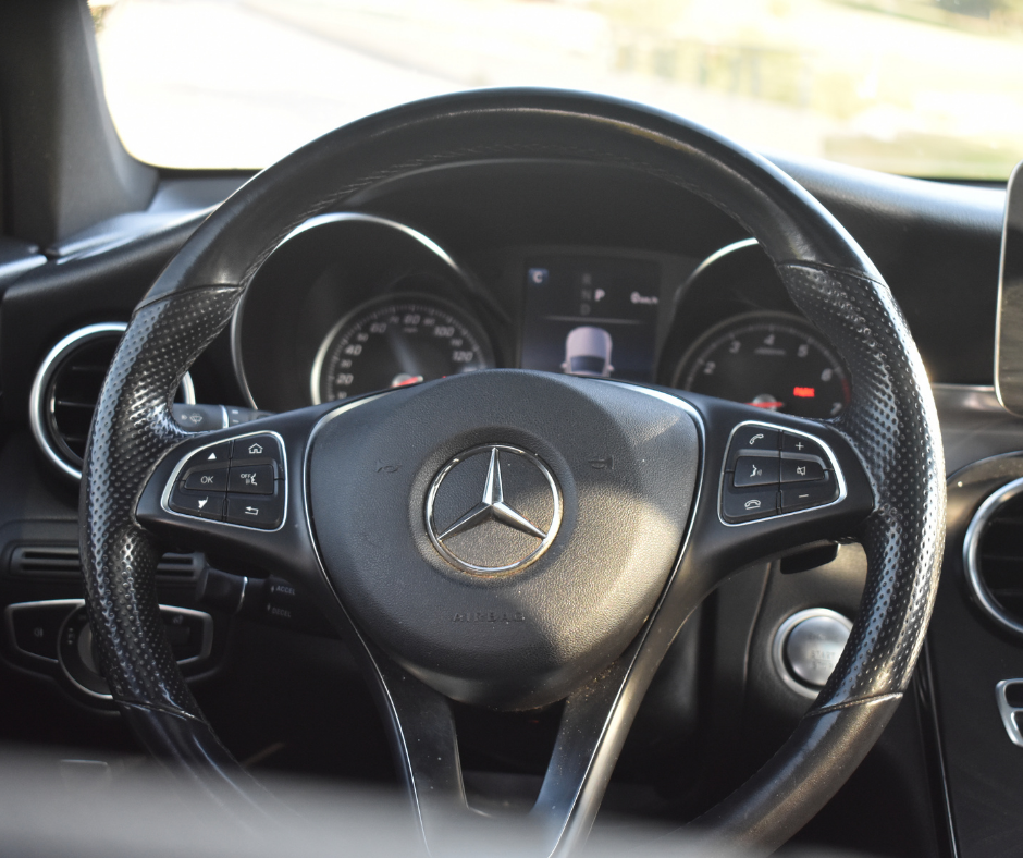 Mercedes-Benz GLC 300 (4 seats) rental in Benidorm, Costa Blanca 6
