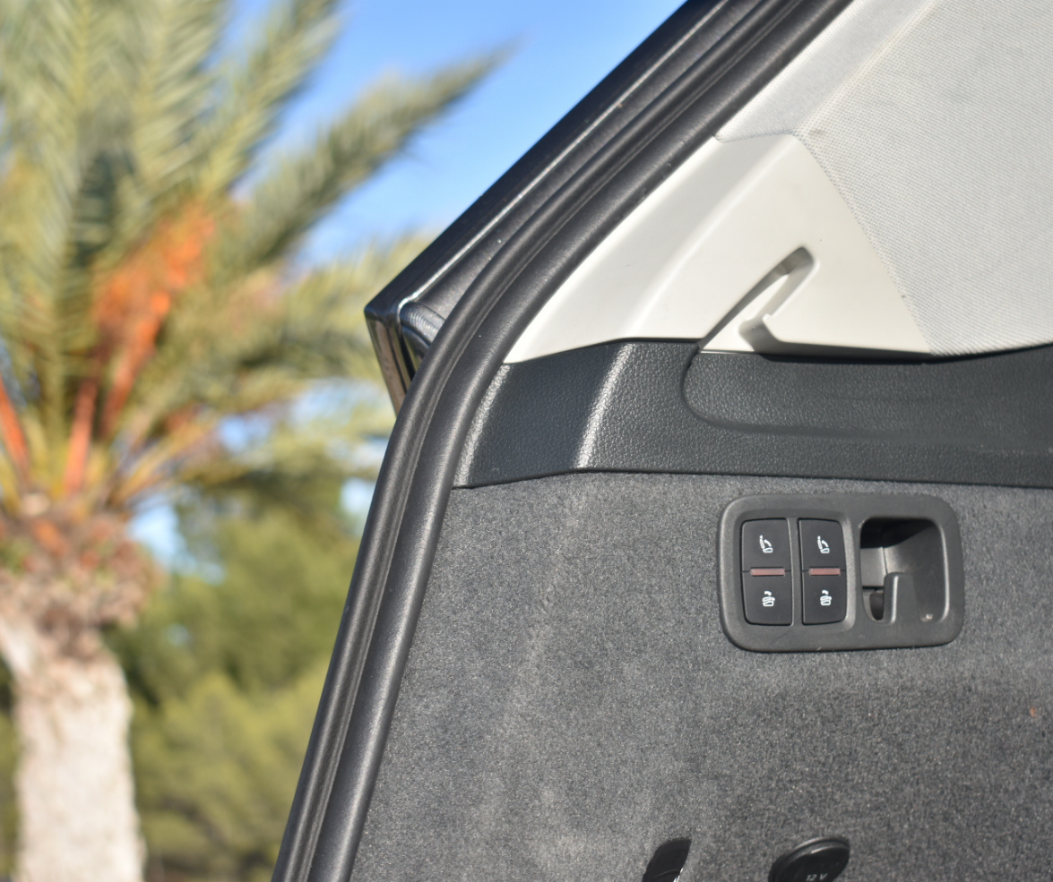 Audi Q7 quattro 3.0T 345hp 7.seater rental in Benidorm, Costa Blanca 5